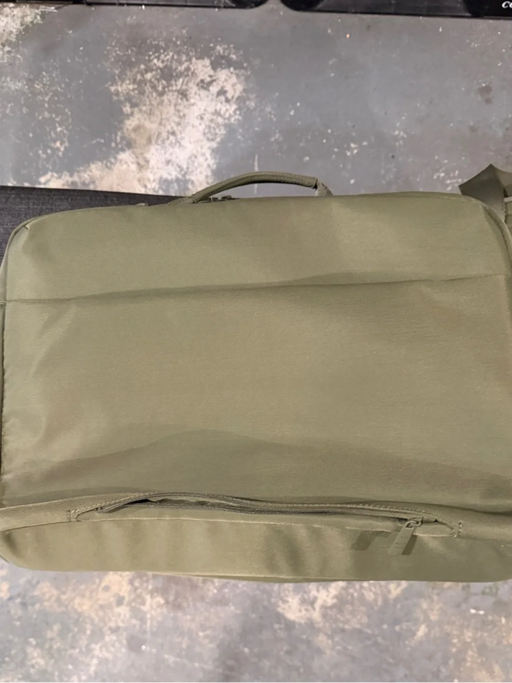BEIS Ultimate Travel Duffel - Olive